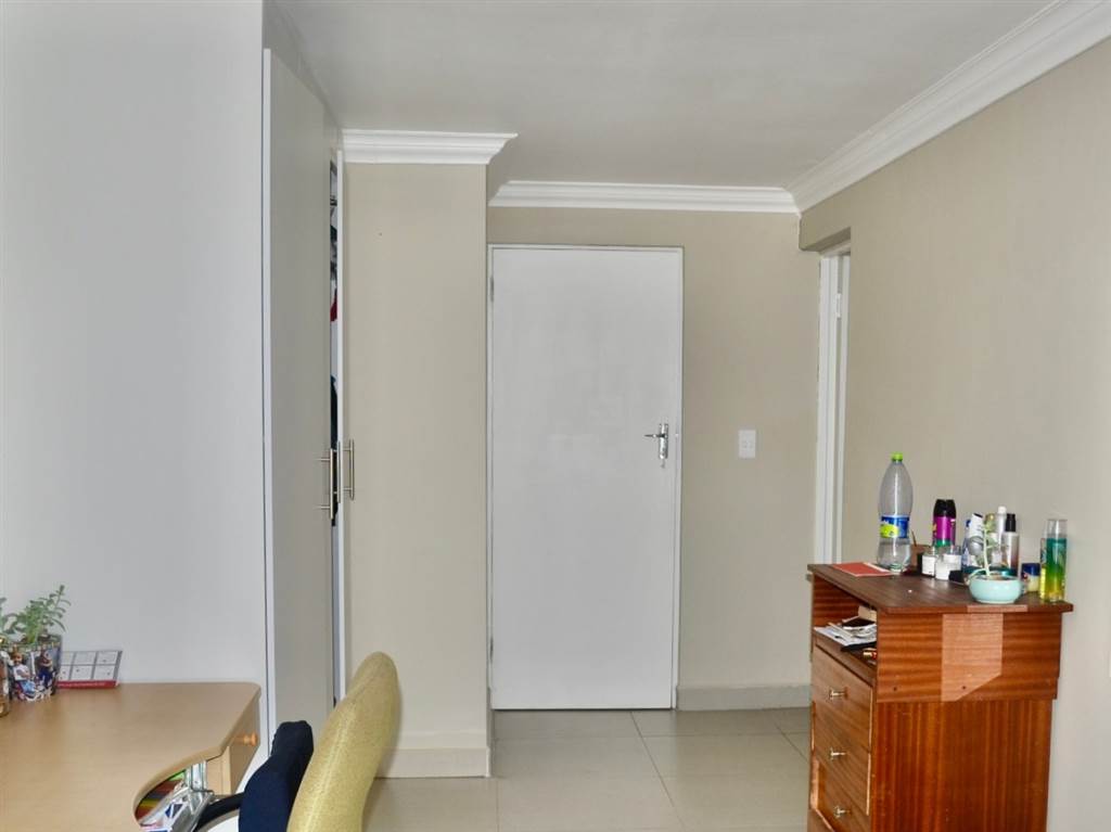 4 Bed House in Knysna Heights photo number 12