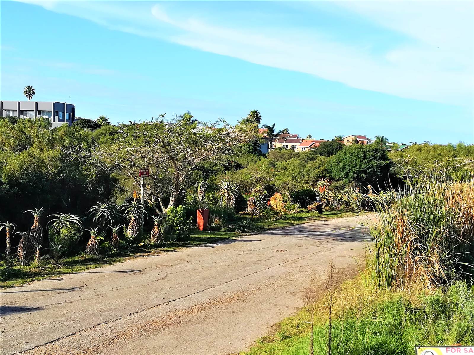 692 m² Land available in Wavecrest photo number 4