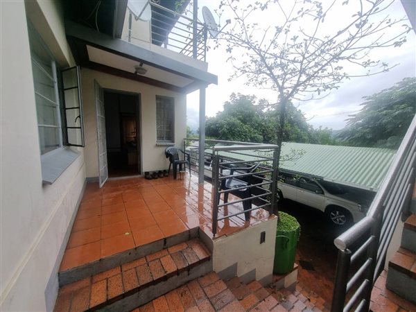 4 Bedroom House 4 Bedroom House