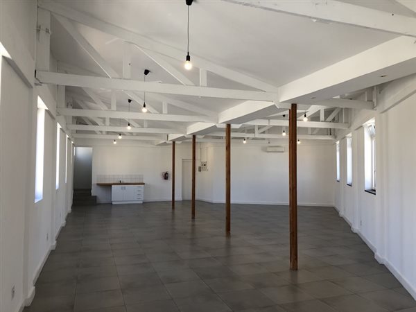 132  m² Commercial space in Salt River