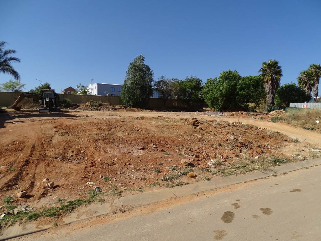 649 m² Land available in Eagle Canyon Golf Estate photo number 7