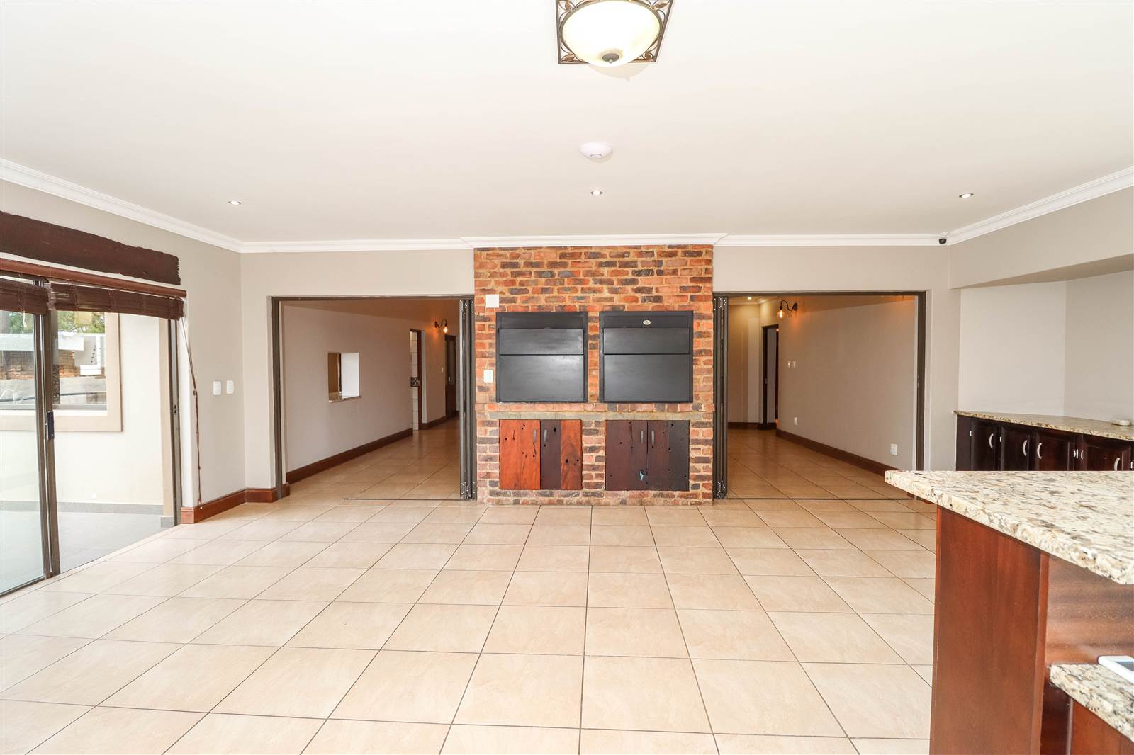 6 Bed House in Waterkloof Heights photo number 12