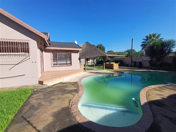 3 Bedroom House 3 Bedroom House