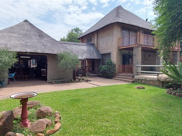 6 Bedroom House 6 Bedroom House