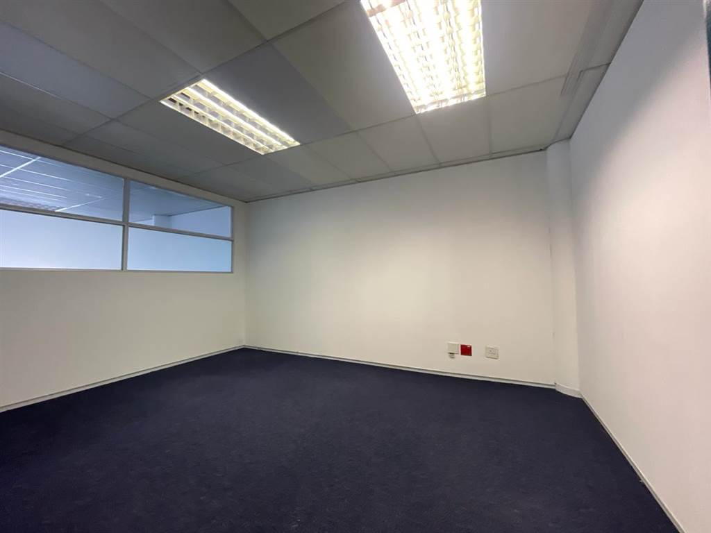 92.7  m² Commercial space in Milnerton Central photo number 8