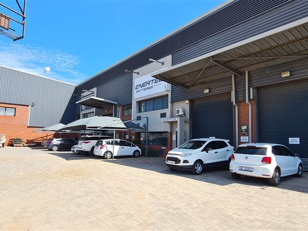 1180  m² Industrial space in Greenhills