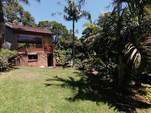 4 Bed House in Umtentweni photo number 1