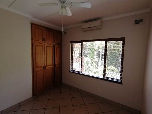 4 Bed House in Umtentweni photo number 26