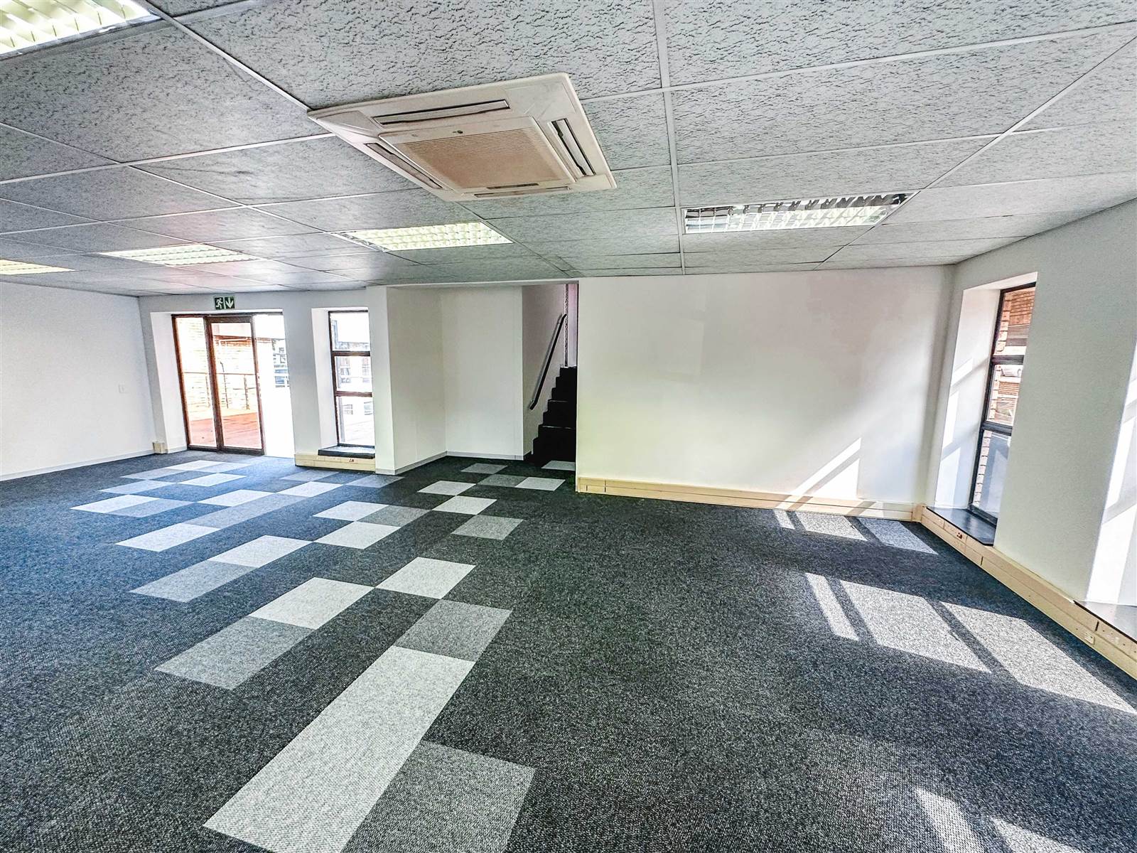 277  m² Commercial space in Hurlingham photo number 14