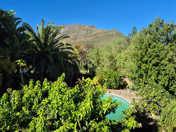 521 m² Land