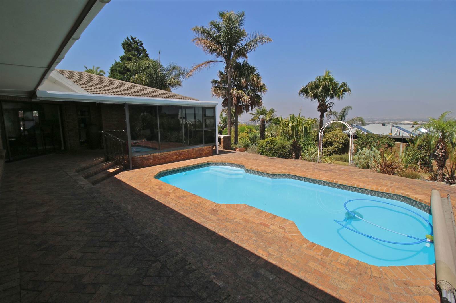 4 Bed House in Plattekloof photo number 1