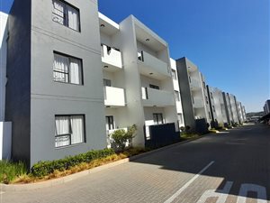Apartment in Carlswald Estate