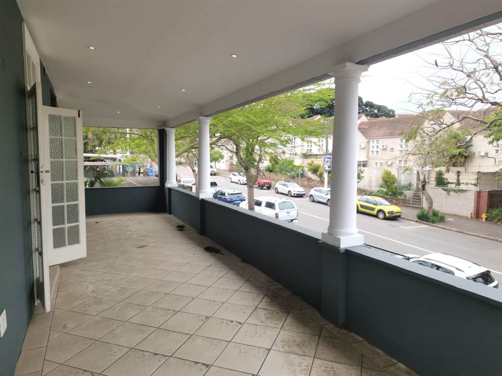 150  m² Commercial space in Windermere photo number 2