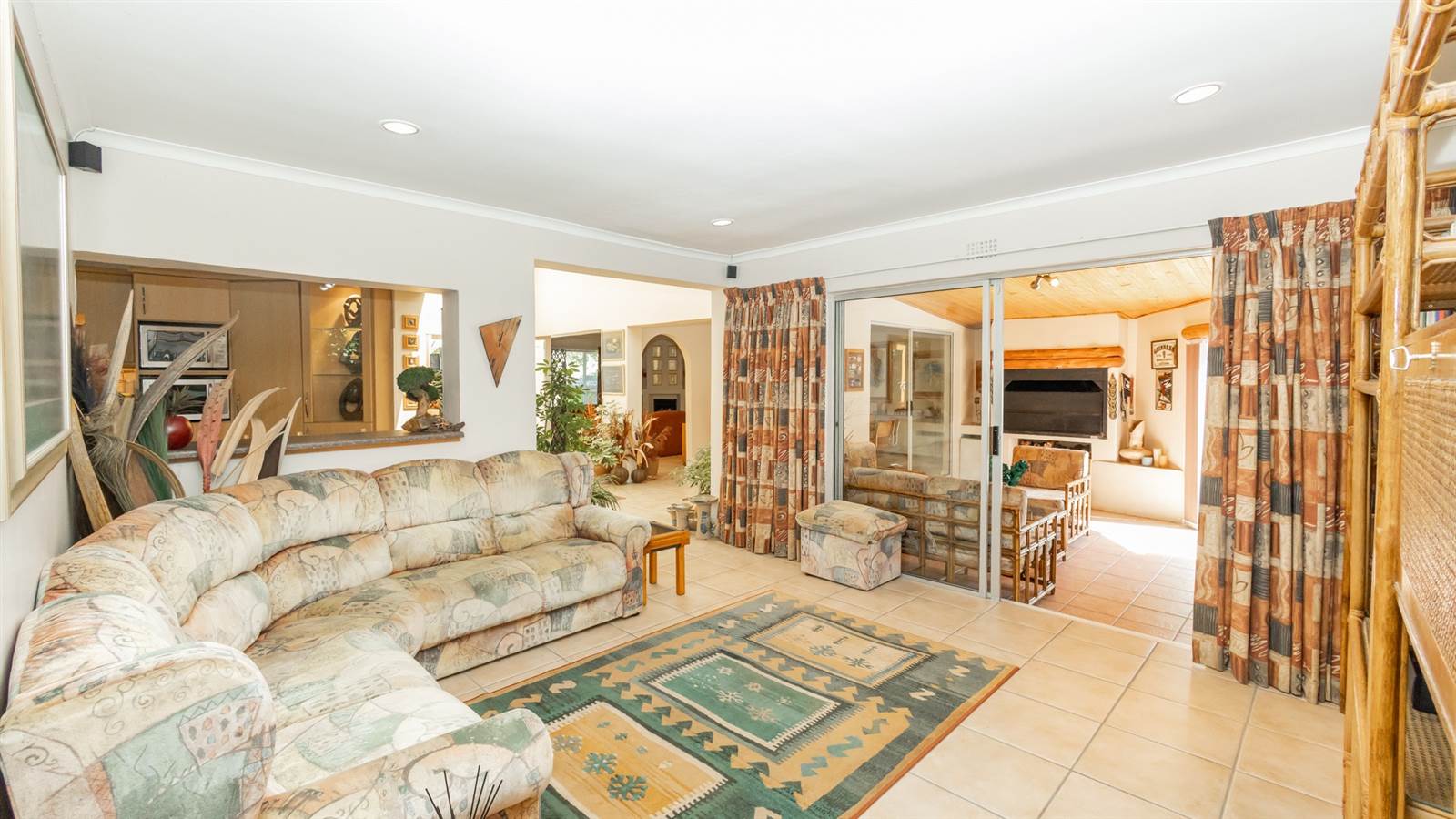 5 Bed House in Protea Valley photo number 9