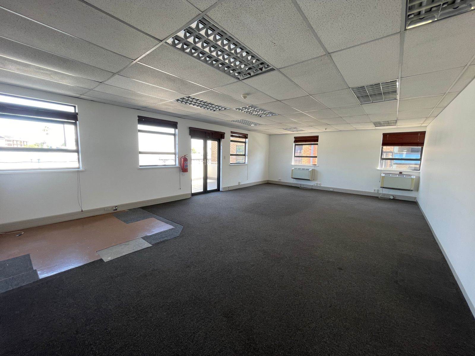 283  m² Commercial space in Bartlett photo number 15
