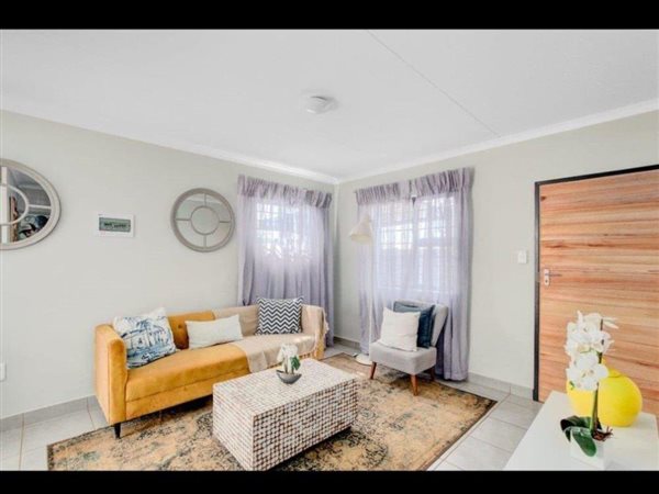 2 Bedroom House 2 Bedroom House