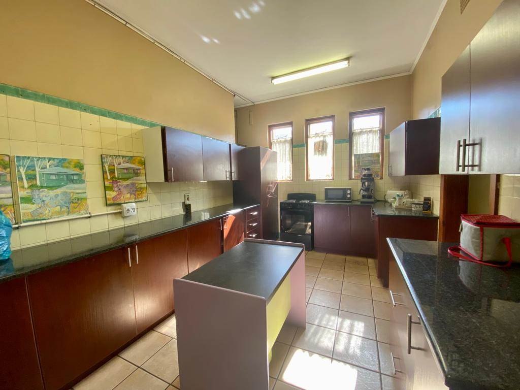 200  m² Commercial space in Witbank Central photo number 4