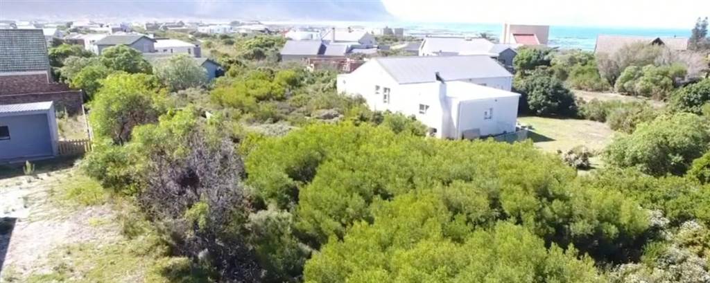 844 m² Land available in Bettys Bay photo number 6