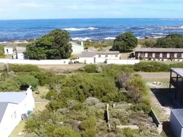 844 m² Land available in Bettys Bay