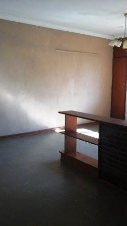 2 Bed Apartment in Bloemfontein photo number 11