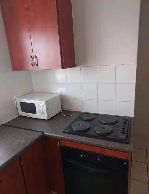 1 Bed Apartment in Doringkruin photo number 8