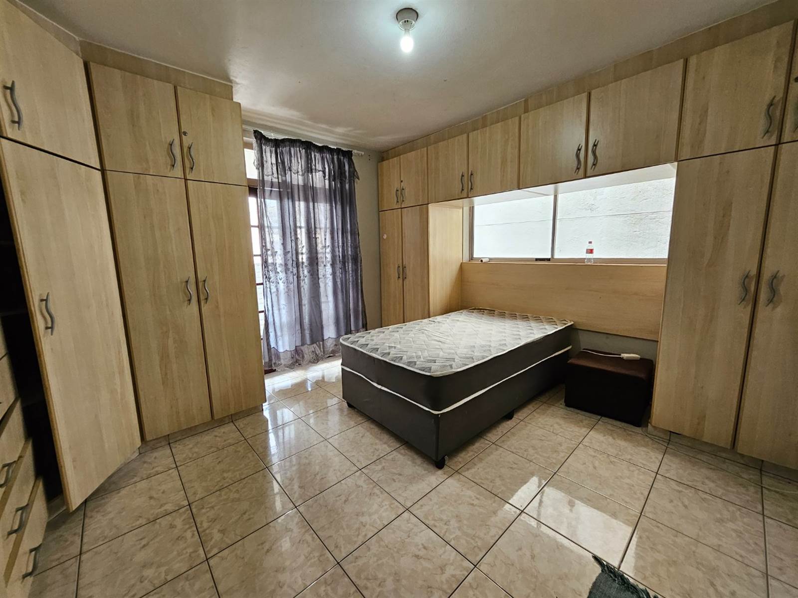 3 Bed Apartment in Durban CBD photo number 16