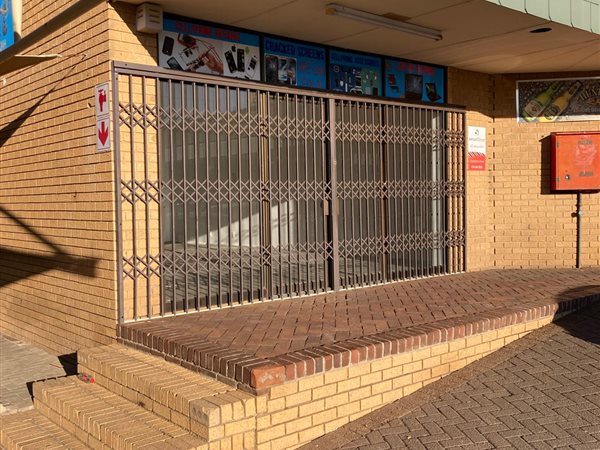50.5  m² Retail Space