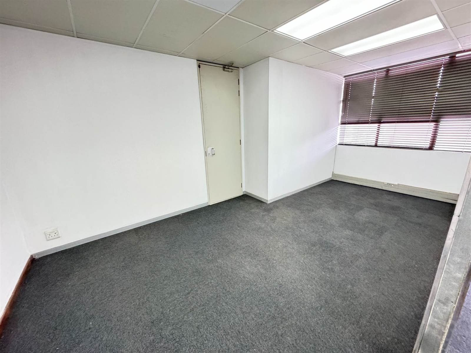 84  m² Office Space in Erasmusrand photo number 4