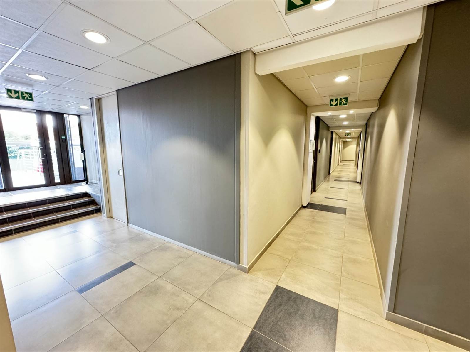 84  m² Office Space in Erasmusrand photo number 3