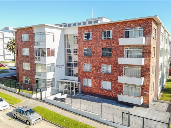 2 Bed Apartment in Humewood
