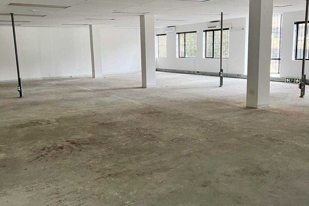 110  m² Commercial space in Richmond photo number 28