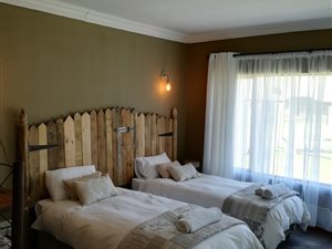 1 Bed Cluster in Bredell AH