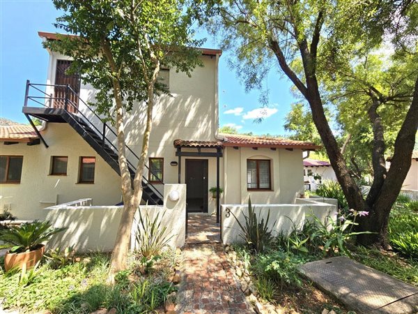 3 Bed Townhouse in Hartbeespoort Dam