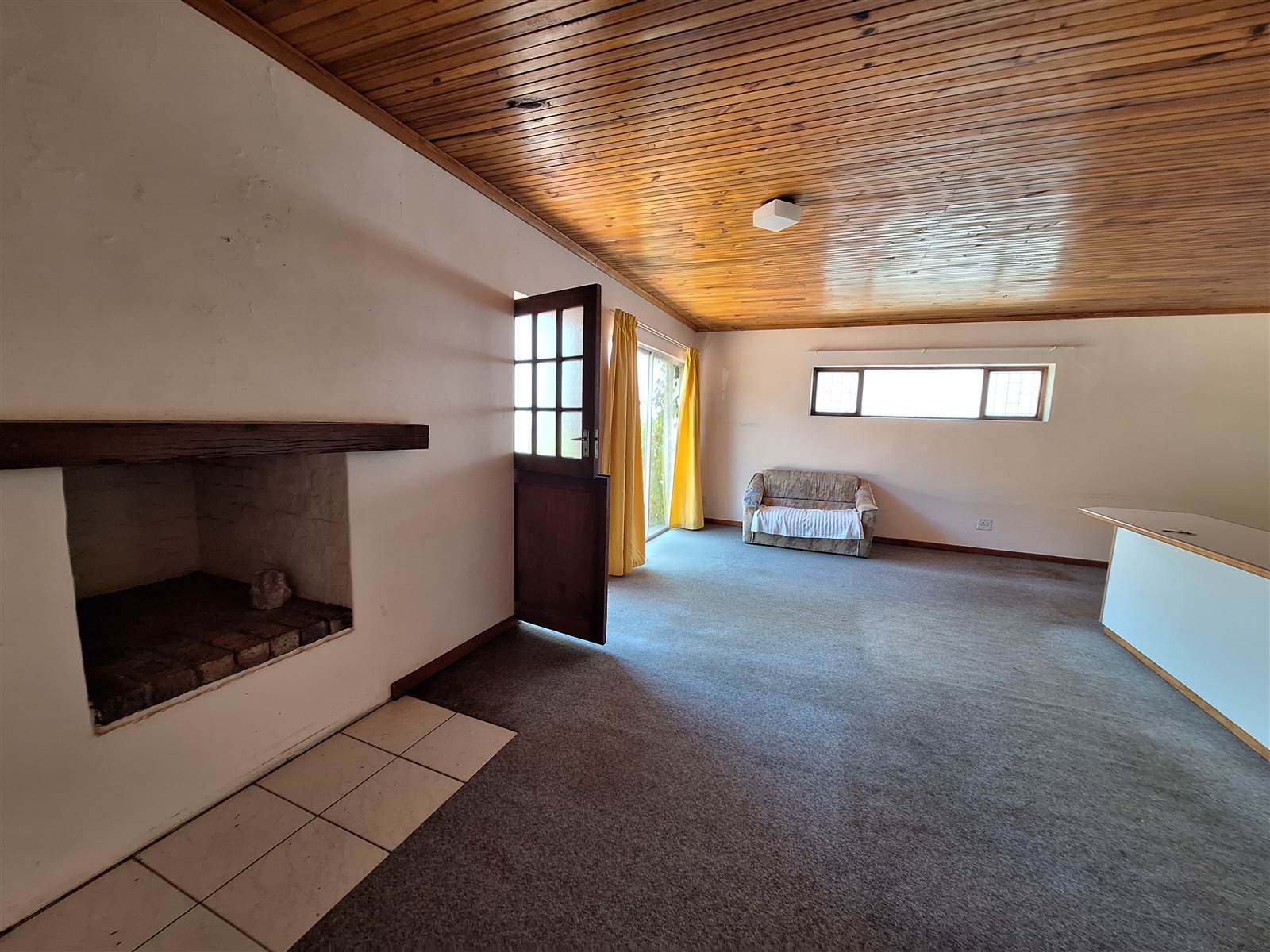2 Bed House in Bredasdorp photo number 4
