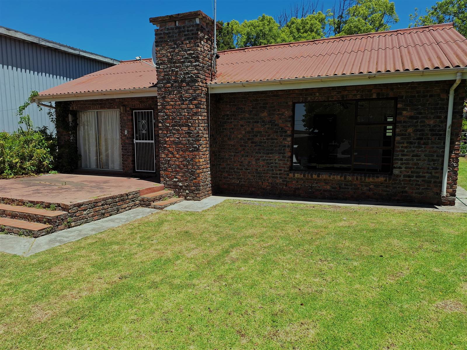 2 Bed House in Bredasdorp photo number 6