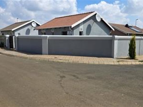 2 Bedroom House 2 Bedroom House
