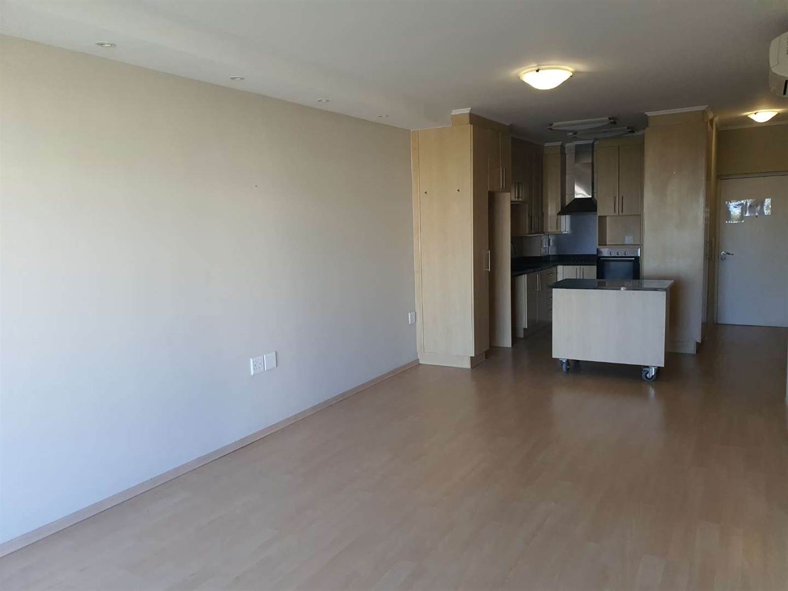 2 Bed Apartment in Century City photo number 4