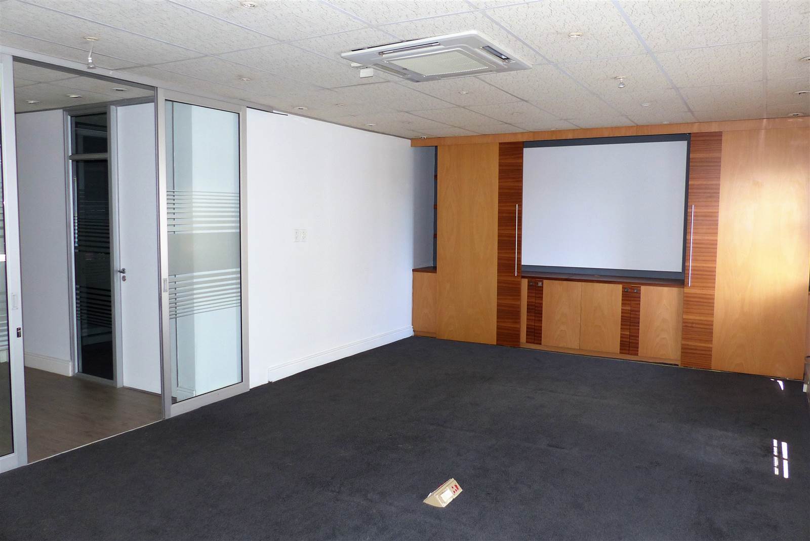 275  m² Commercial space in Brandwacht photo number 4