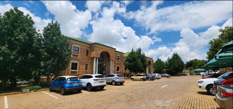 900  m² Office Space in Highveld photo number 1