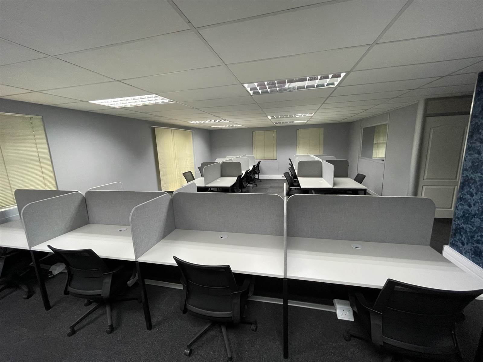 900  m² Office Space in Highveld photo number 7