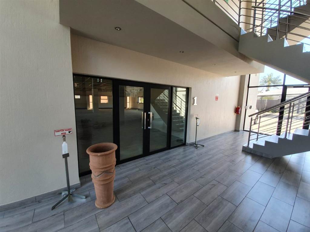 227  m² Commercial space in Fourways photo number 4
