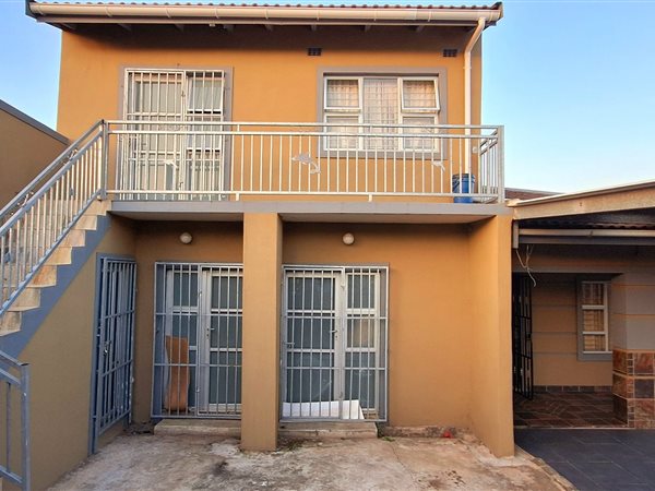 8 Bedroom House 8 Bedroom House