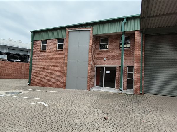 358  m² Industrial space