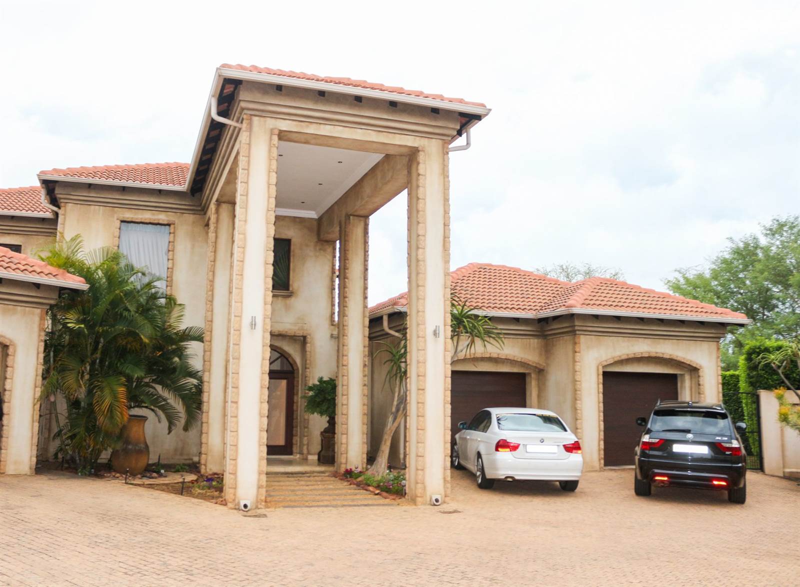 4 Bed House in Zambezi Country Estate photo number 20