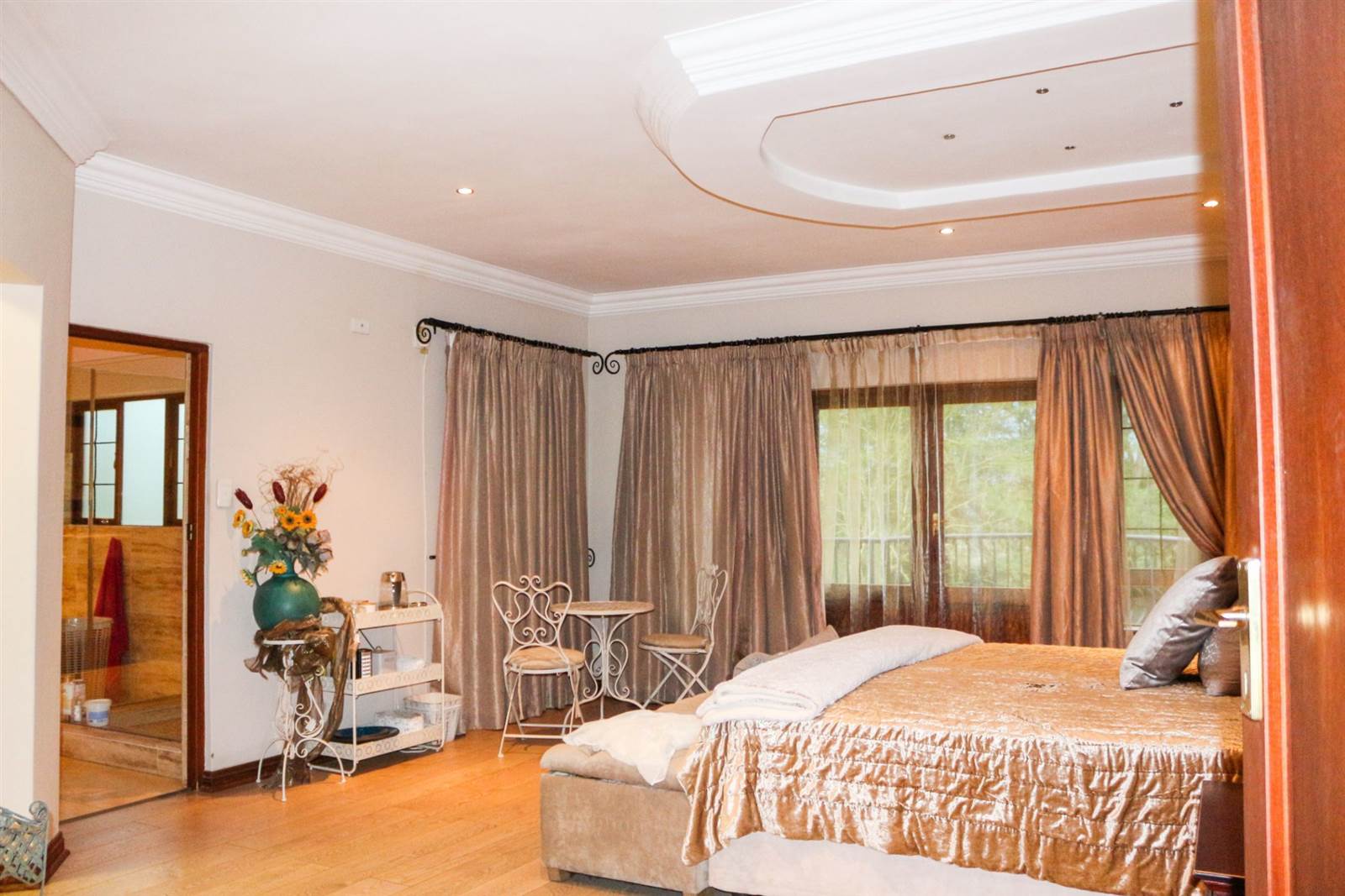 4 Bed House in Zambezi Country Estate photo number 9