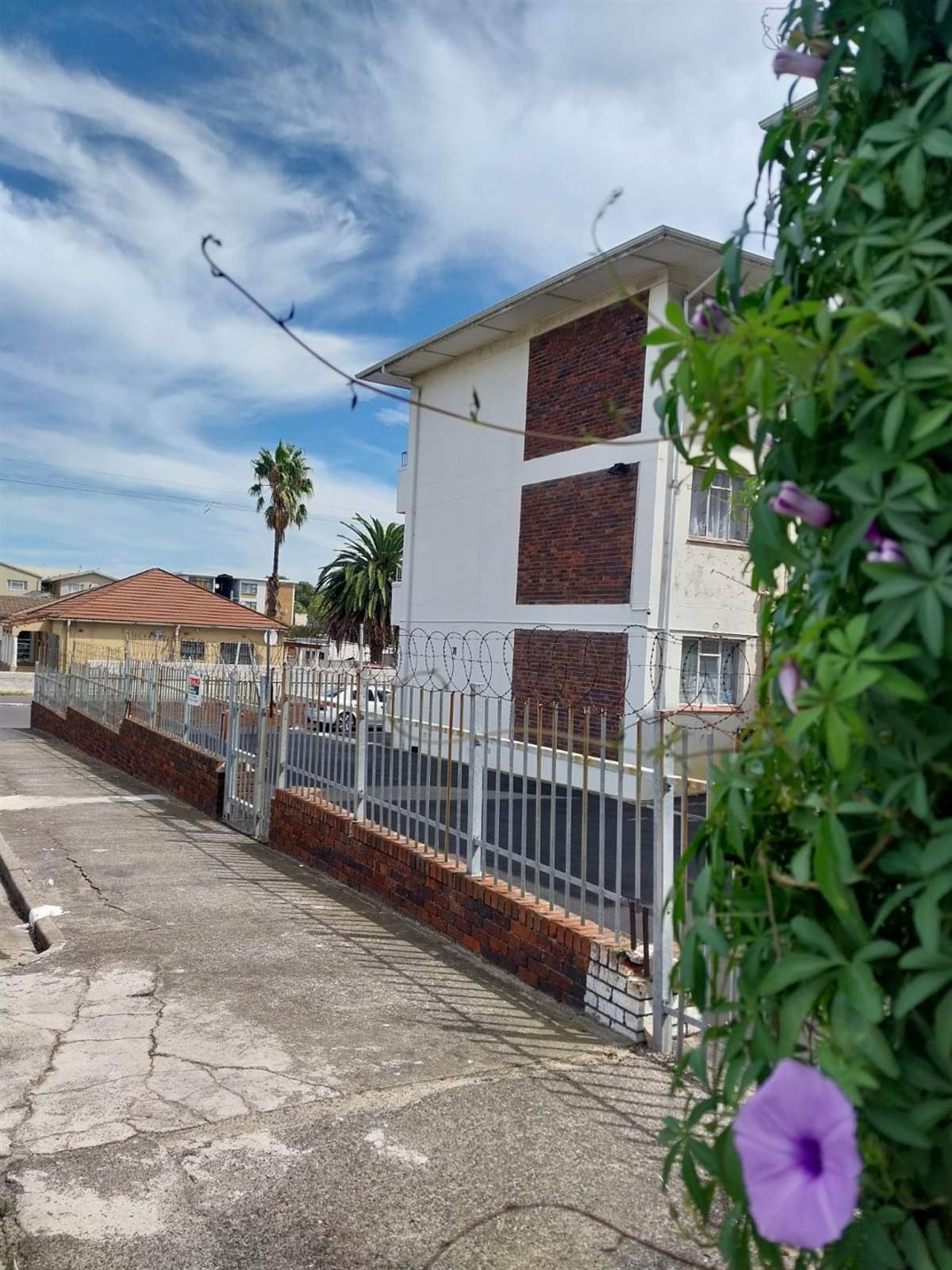 1 Bed Apartment in Parow Central photo number 20