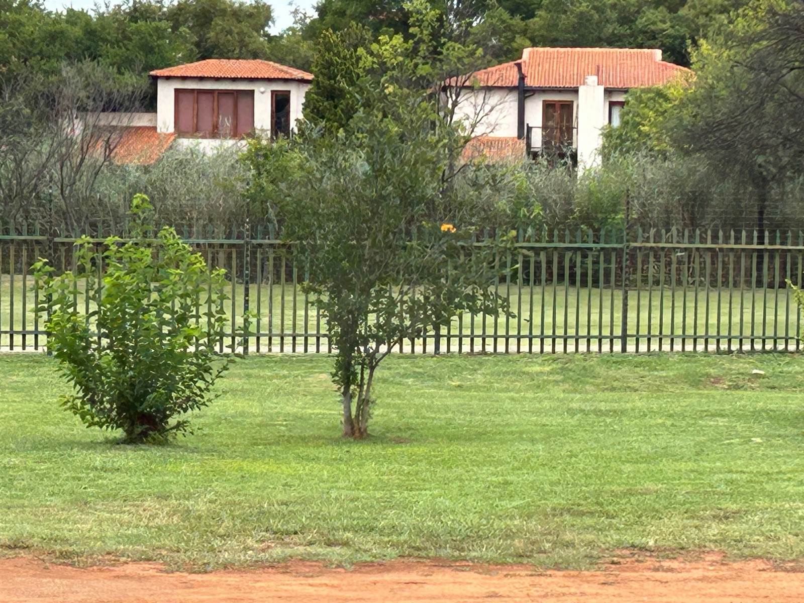 836 m² Land available in Estate D Afrique photo number 6