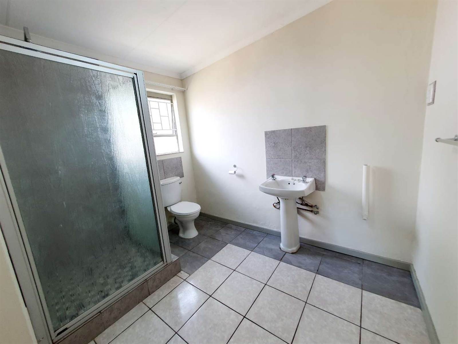 3 Bed House in Parktown Estate photo number 22
