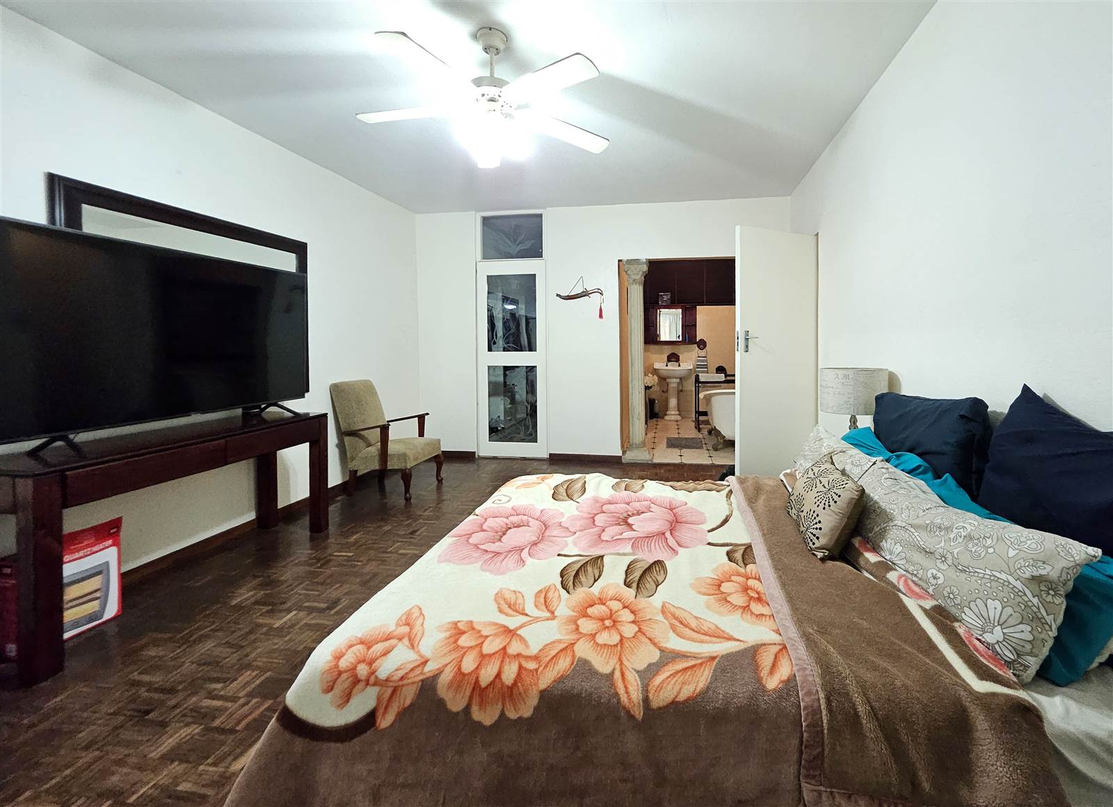 3 Bed Apartment in Amanzimtoti photo number 19