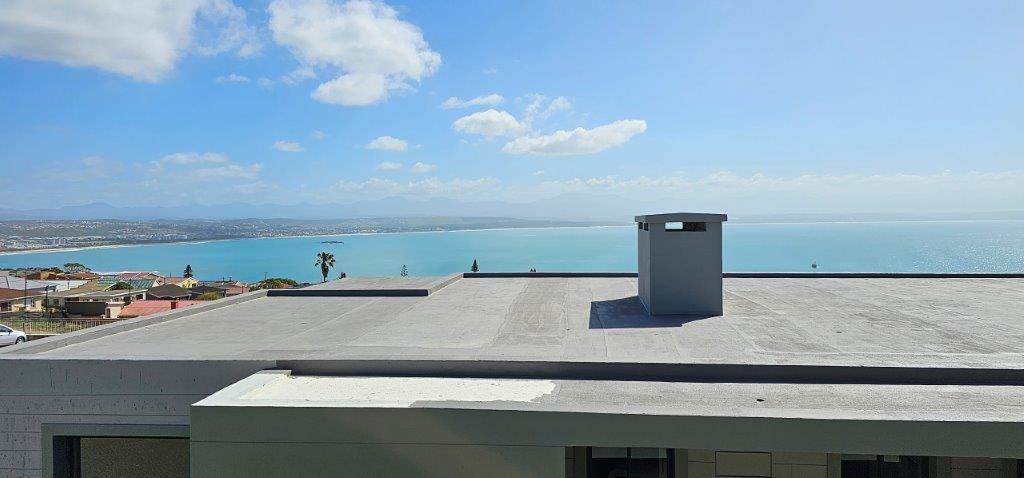 2 Bed Apartment in Mossel Bay Central photo number 17